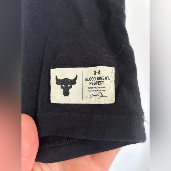 Under Armor “The Rock” Girl’s Tshirt - Picture 3 of 5